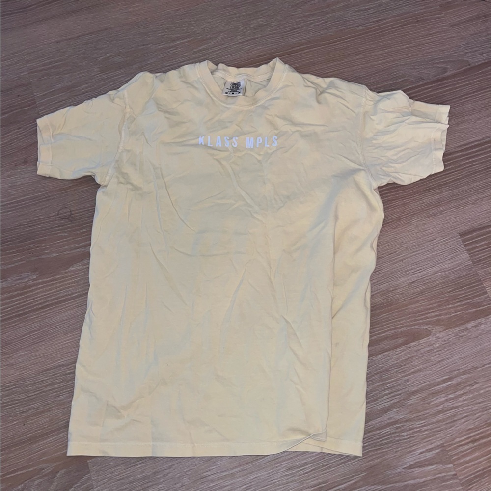 Klass MPLS yellow tshirt comfort colors